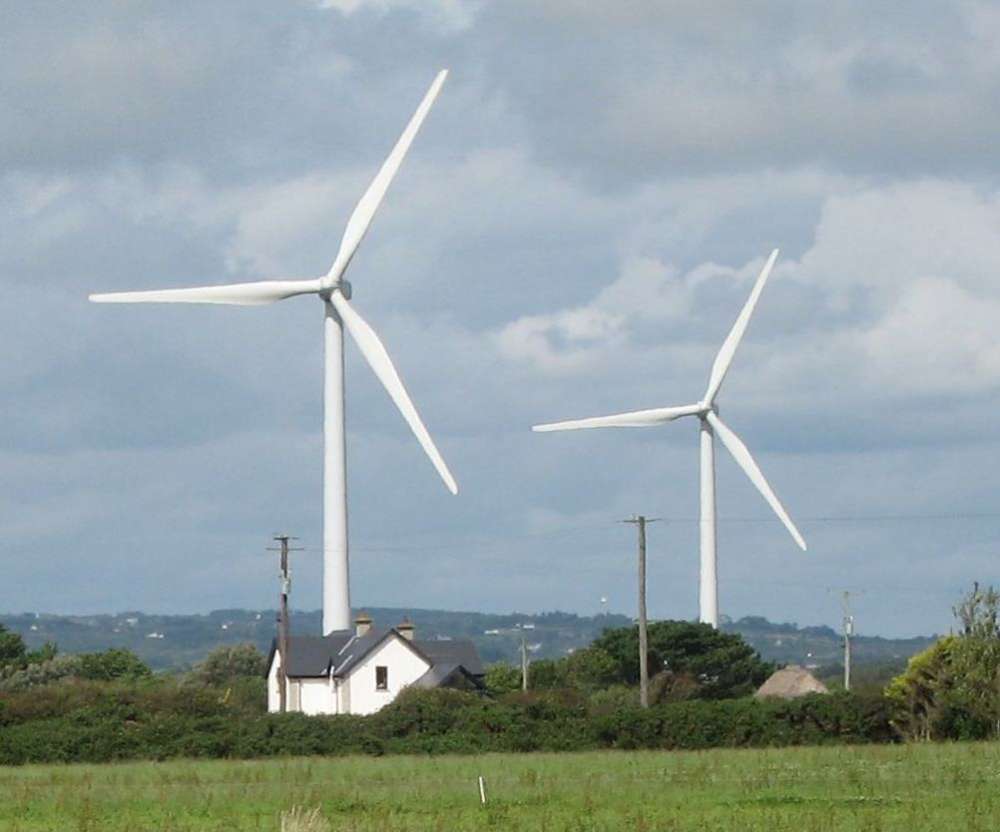 wind-turbine-and-house