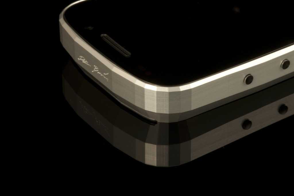 Mobiado Grand Touch Aston Martin 3