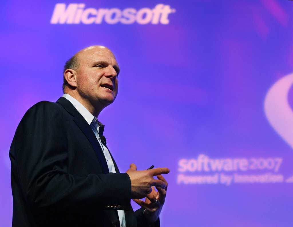 Microsoft CEO Ballmer speaks at Software 2000 conference