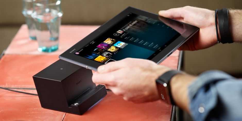 BSC10-Bluetooth-Speaker-with-Magnetic-Charging-Pad-superior-audio-ac0d947e07884558aa585e134551dc6a-940