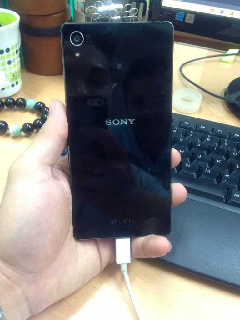 sony-xperia-z4-live-image-leak-3