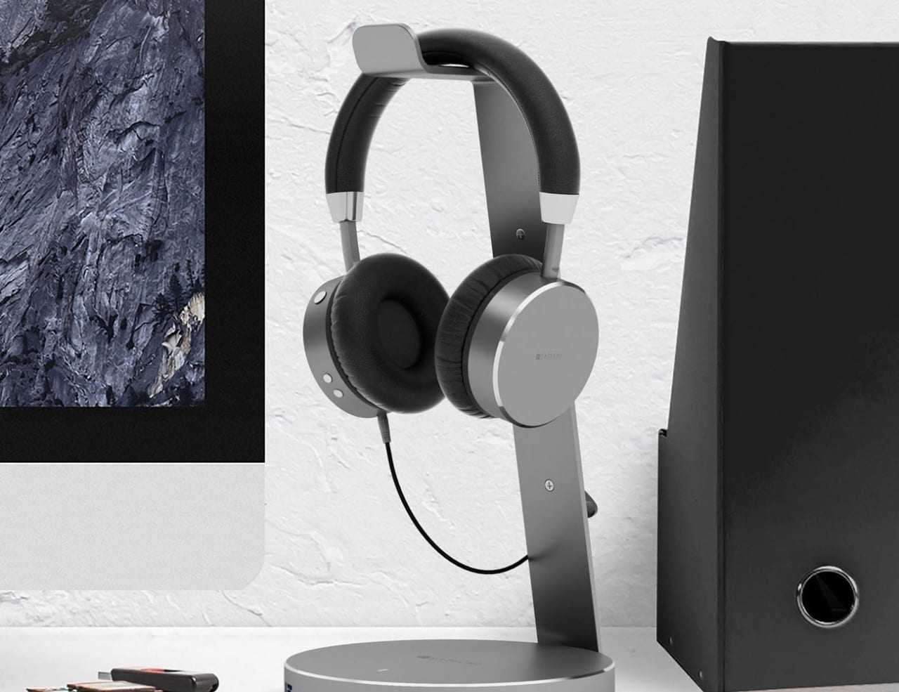 Aluminum-USB-3-Headphone-Stand-by-Satechi-01