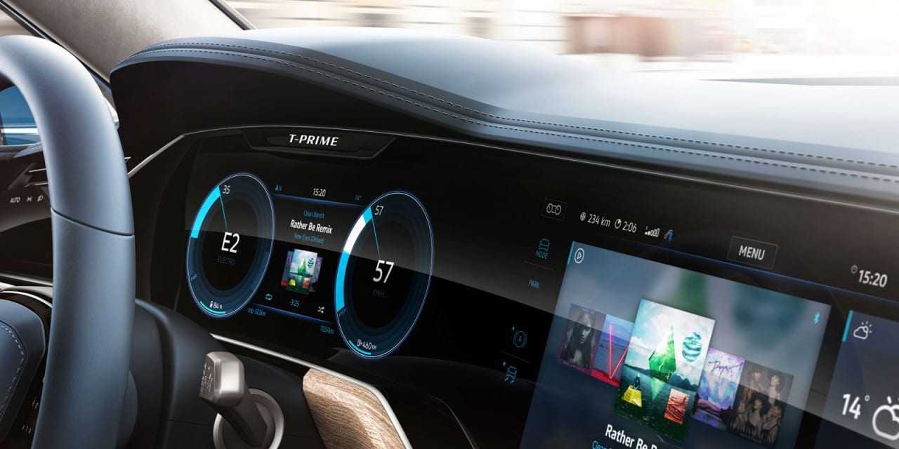 05-Volkswagen-T-Prime-Concept-GTE-Interior-03