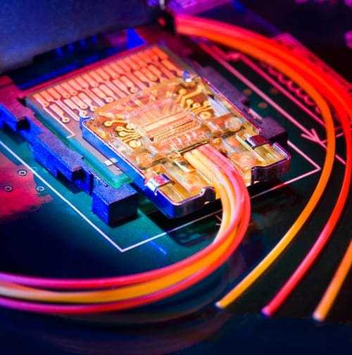 Όλα στο… φως! Τα Οπτικά Καλώδια θα πάρουν τη θέση των USB λέει η Intel…