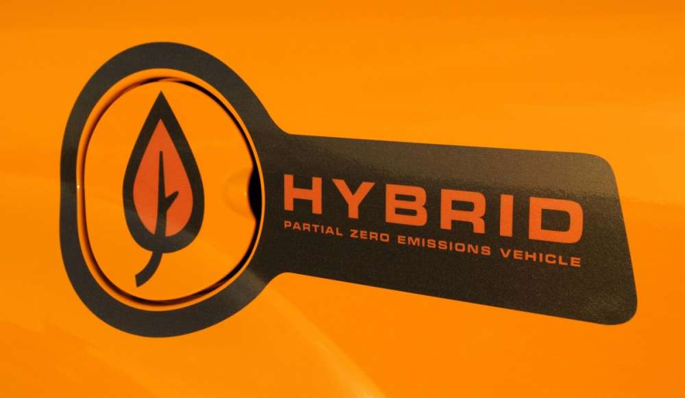 Ford: Ηλιακά panel για την παραγωγή της ενέργειας που θα χρειαστεί για να φτιαχτεί το 'ηλεκτρικό' της αυτοκίνητο…