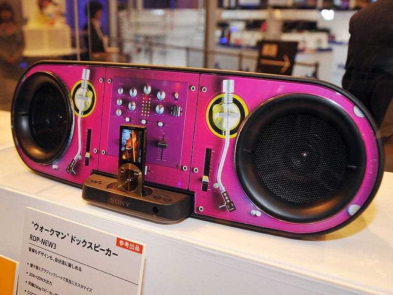 Ντύστο όπως θέλεις: της μόδας τα μηχανάκια που μας… εκφράζουν