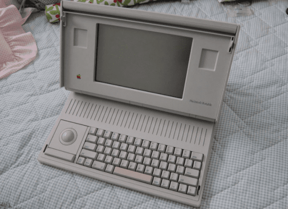 Techαναμνήσεις: στο ebay ένα πρωτότυπο ‘φορητό’ Macintosh του 1989…