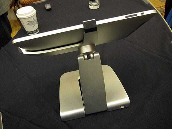 Έκθεση CES 2011: μερικά σταντ για iPad…