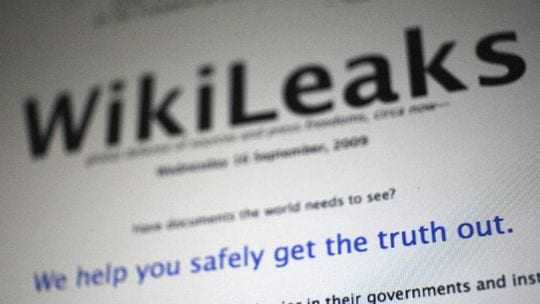 Wikileaks: δημοσιεύει δύο CD με τραπεζικούς λογαριασμούς “επώνυμων” στην Ελβετία…