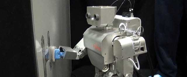 Fujitsu ετοιμάζει ένα ανθρωποειδές ρομπότ που τα… ‘κάνει αόρατα’!