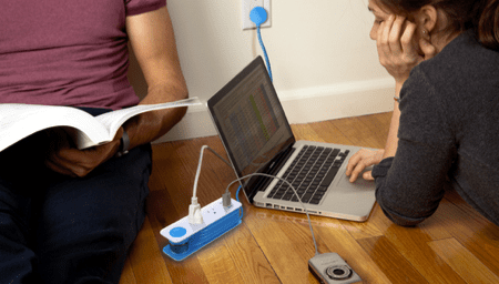 Ember Lamp Power Strip: μια λύση για το νυχτερινό διάβασμα…