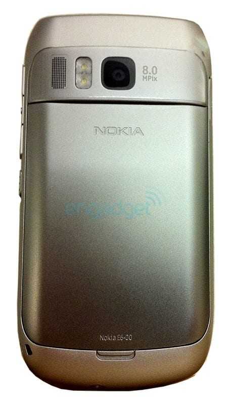 Στα φανερά το ‘μεσαίο’ Nokia E6…