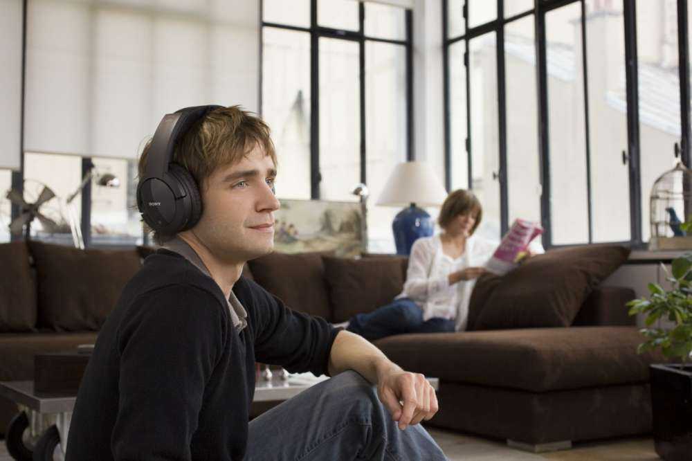 Για αποστάσεις και… διαδρομές: τα νέα ασύρματα Sony MDR-RF865RK και MDR-NC13 με noise cancelling…