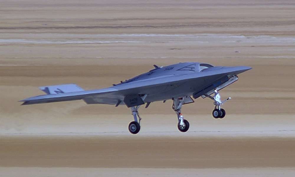 Ξεκίνησαν τα νέα X-47B: τα ‘ρομπότ’ μαχητικά stealth σε εκτεταμένες δοκιμές…