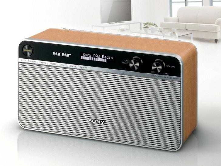 Ψηφιακό ραδιόφωνο; Έρχεται όπως τα νέα DAB κομψά Sony ραδιοφωνάκια…