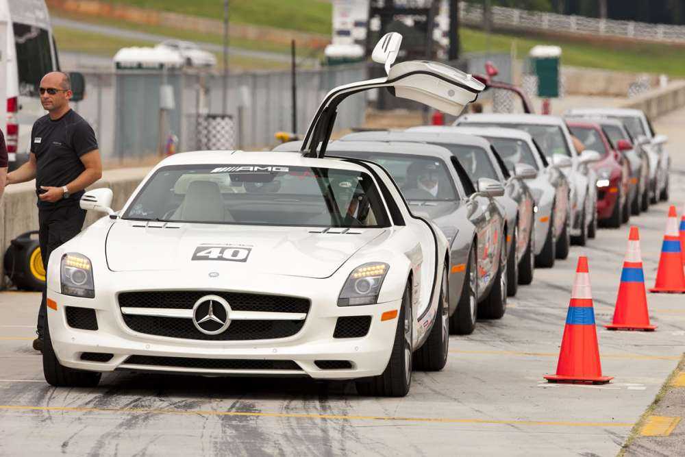 Mercedes AMG Driving Academy – ναι, μαθαίνεις να οδηγείς, θηρία…