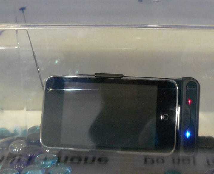 Cydle i30: μεταμορφώνει το iPhone σε φορητή TV…