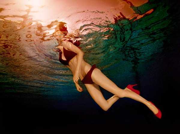 Jill Greenberg – Glass Ceiling / ένα όμορφο γυάλινο ταβάνι…