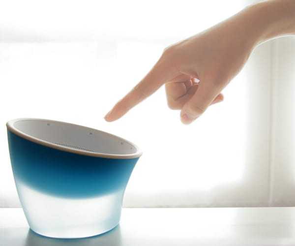 Ένα ποτήρι γεμάτο… ραδίοφωνο;