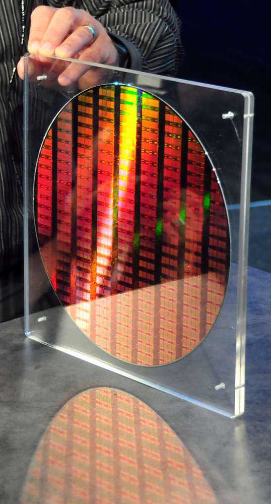 2012: με επεξεργαστή Α6…