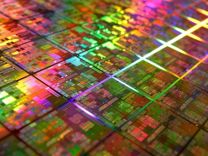 AMD και Intel ‘ρίχνουν τους τόνους’ στα tablets…