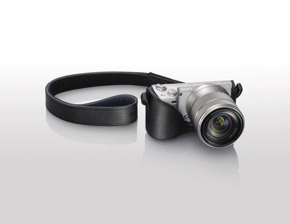 Sony NEX-5N – και όλα τα αξεσουάρ της…