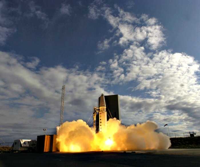 Υπερ-υπερηχητικός πύραυλος χτύπησε το Ronald Reagan με 8 Mach…