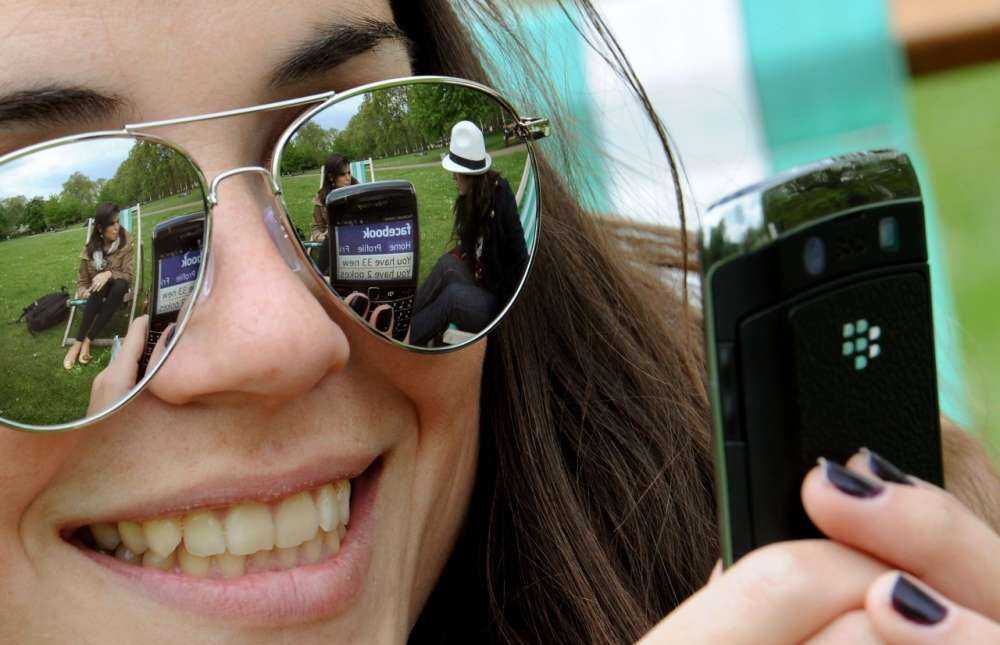 BlackBerry – έρευνες για το πορνογραφικό περιεχόμενο…