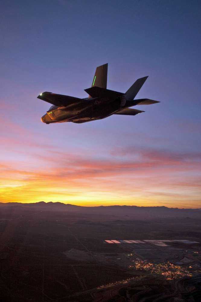 F-35 – η πρώτη νυχτερινή πτήση…
