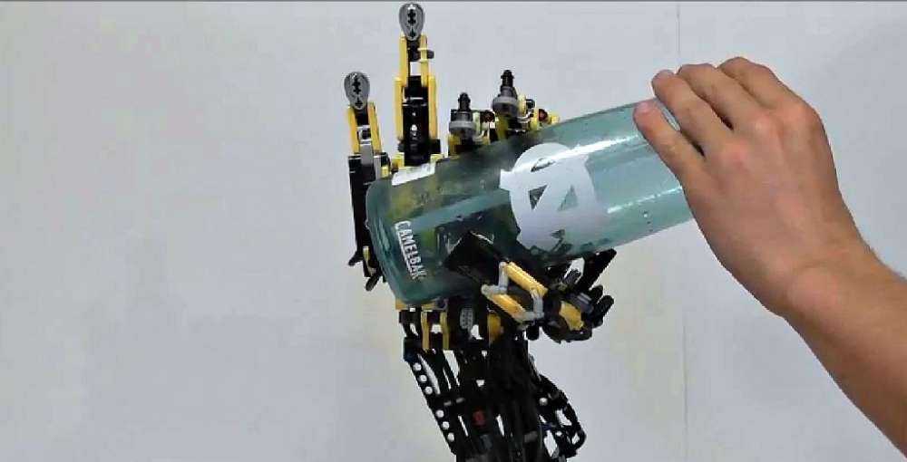 Το εντυπωσιακό Lego Robotic χέρι…
