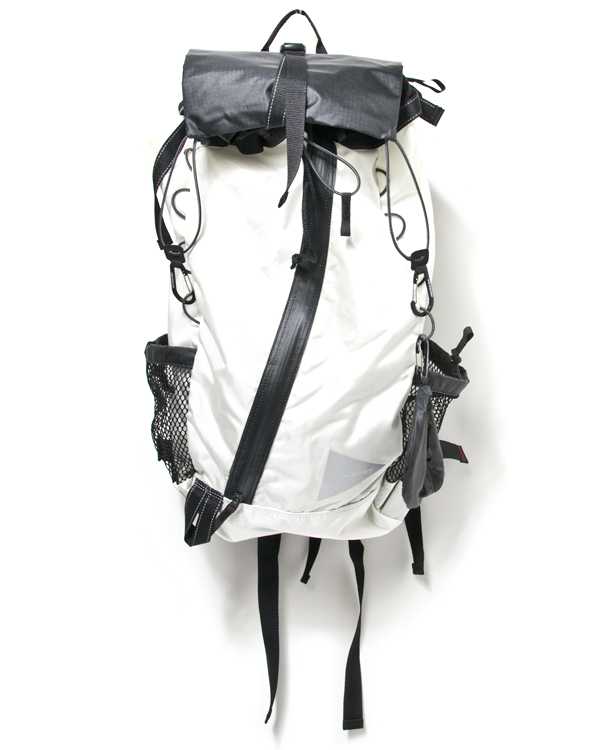 30L Backpack – ύμνος στο  hi tech design…