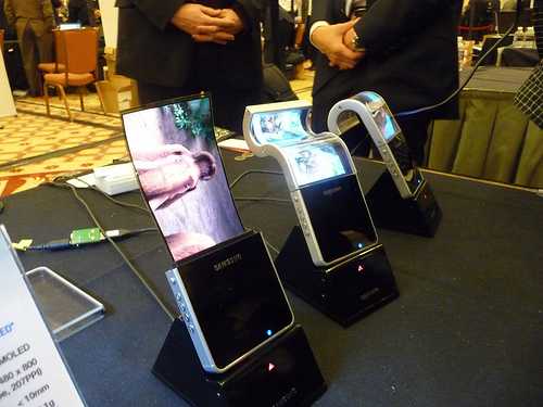 Εύκαμπτες οθόνες με την ονομασία Youm…