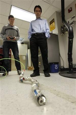 Αυτά τα ρομπότ εκτελούν μέσα σου εγχείρηση…