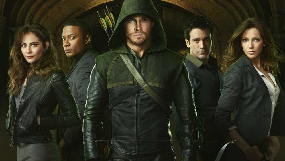 Νέο ‘Arrow’ trailer – με άφθονη γεύση από Batman…