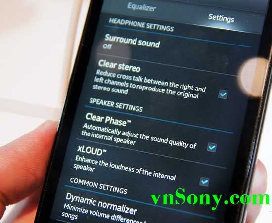 Sony Xperia V – με τεχνολογία Clear Phase