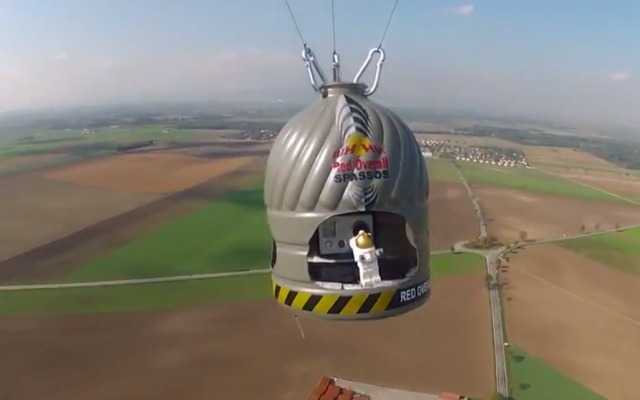 LEGO + Stratos jump + Felix Baumgartner…