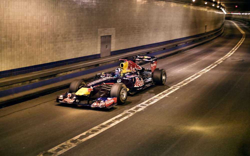 Red Bull – απολαύστε την F1 της στο Lincoln Tunnel με ήχο κινητήρα…