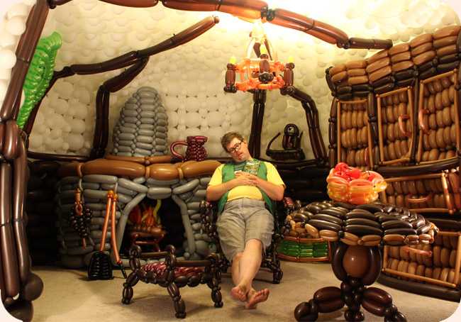 Το ‘The Hobbit’ με… 2,600 μπαλόνια!