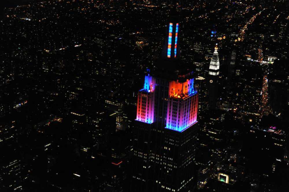 Τα LED φωτίζουν το Empire State Building…