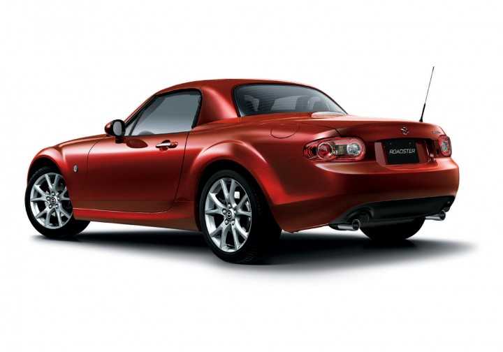 Mazda + Fiat = Alfa Romeo Roadster