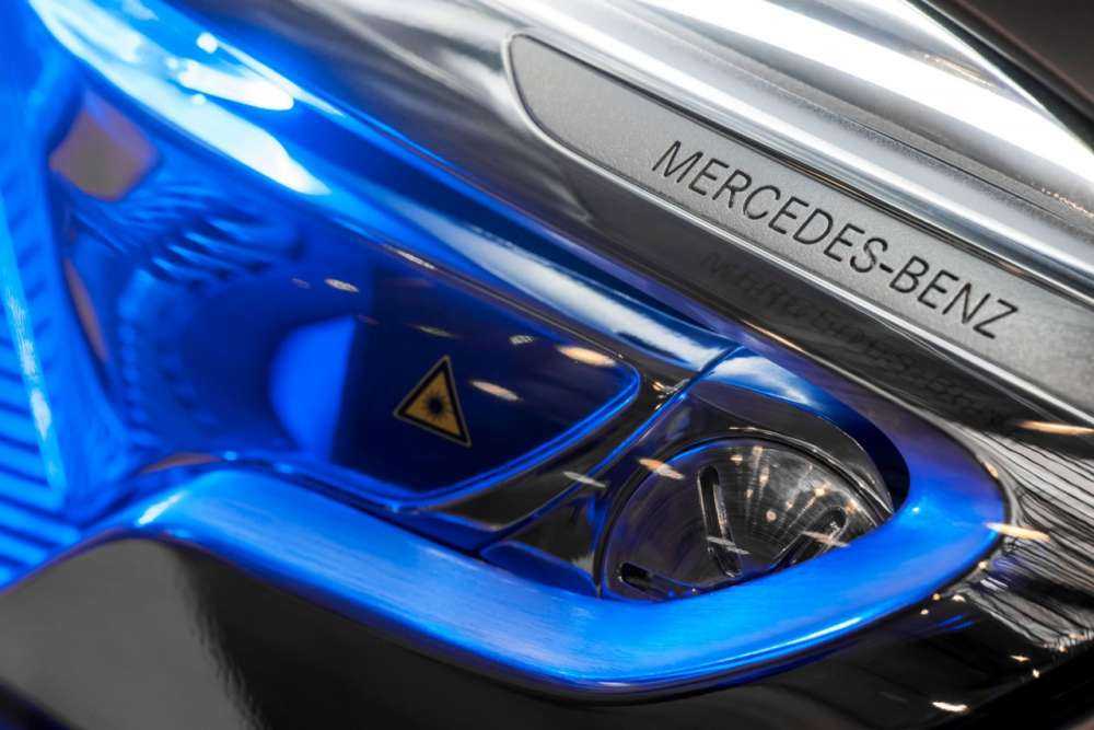 Mercedes-Benz-Concept-GLA-Detail