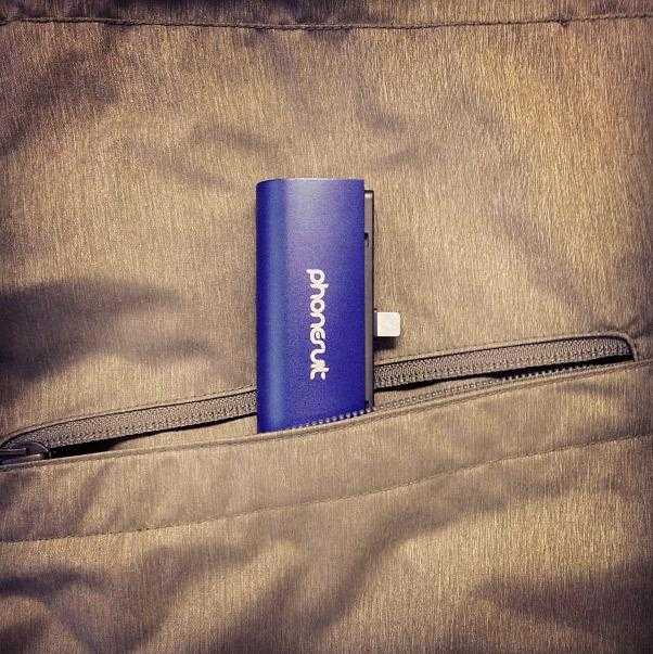 Μικροσκοπικός iPhone φορτιστής…