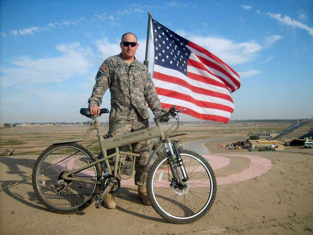 Designed in collaboration between Montague and the Marine Corps, this nifty mountain bike is specifically built for paratroopers who are dropped into rough environments