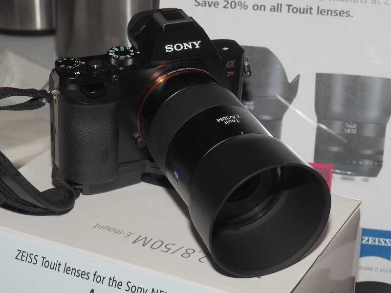 CES 2014 – Zeiss Touit 50mm f/2.8 Macro…