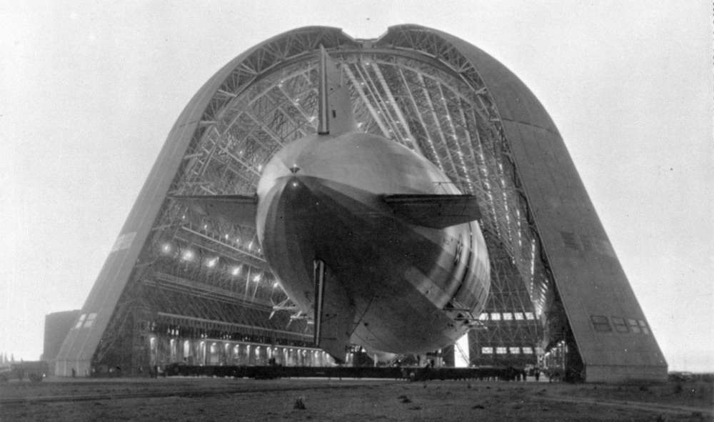 Αναγγένηση στο Hangar One…