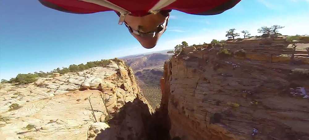 Πετώντας ανάμεσα στα φαράγγια…