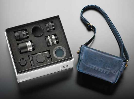 Pentax-Q7-camera-kit-limited-edition