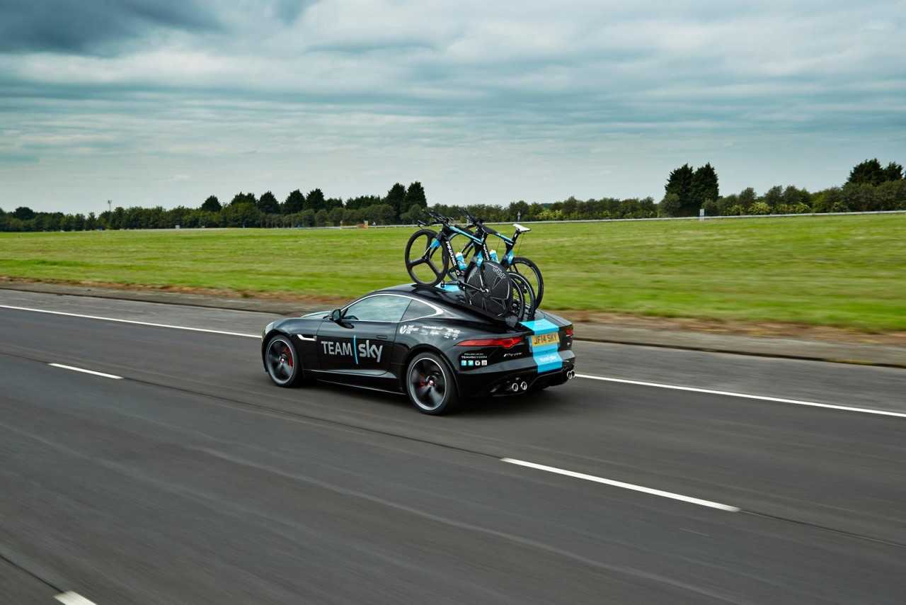 Jaguar F-Type Coupe + Tour de France