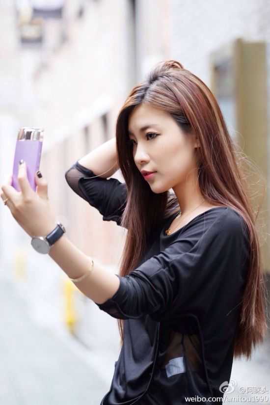 Sony Selfie Phone για θηλυκά;