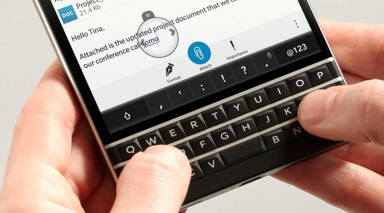 Blackberry – ξεπούλησε το Passport smartphone με 200,000 προ-παραγγελίες…